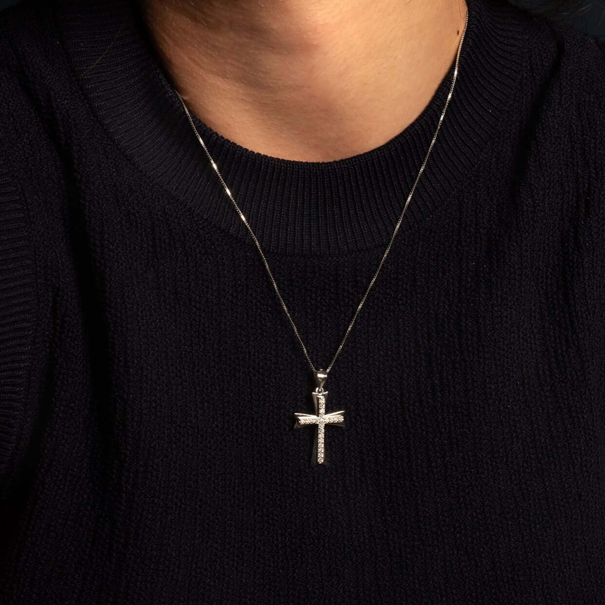 CROSS PENDANT - SILVER AND ZIRCONS - Image 3