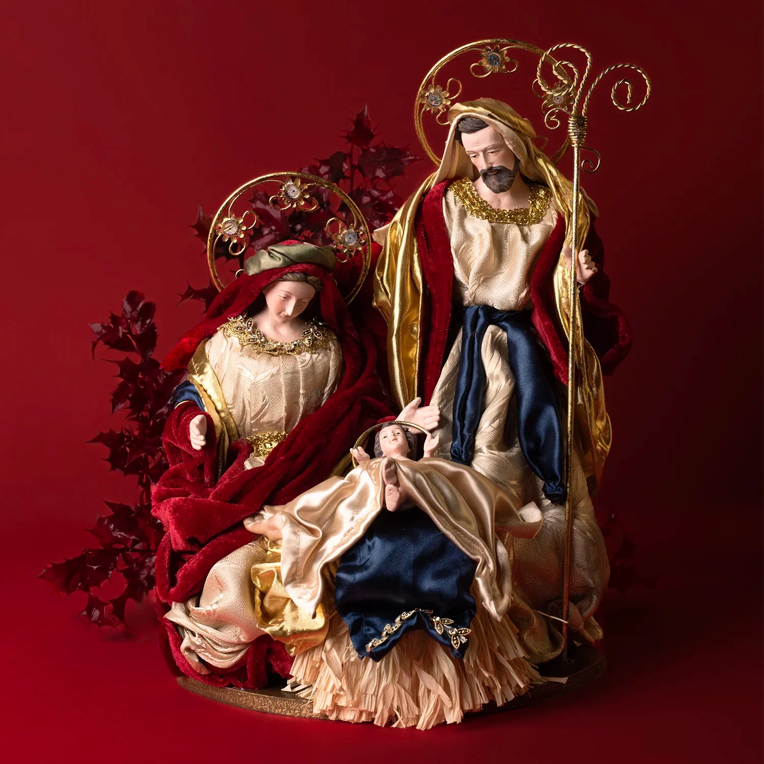 HOLY FAMILY - NATIVITY SET WITH FABRIC CLOTHING - Image 2
