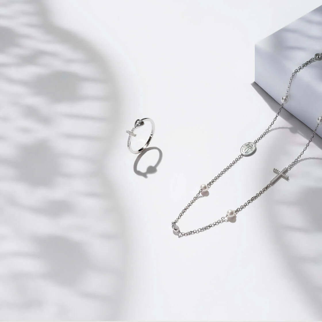 MIRACULOUS AND CROSS - NECKLACE PEARL AND CRYSTAL - SILVER - Image 3