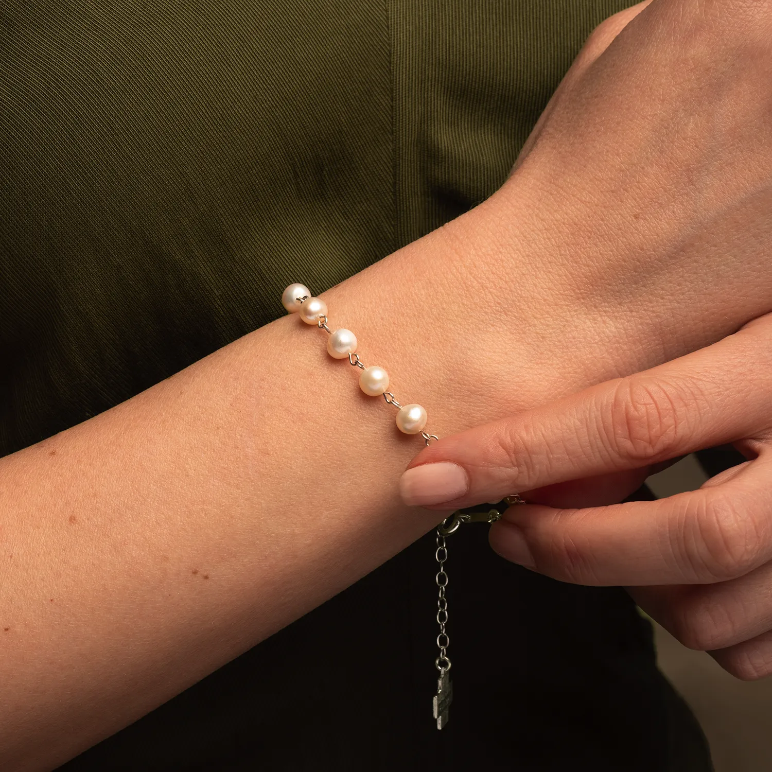 PEARL ROSARY BRACELET - SILVER - Image 3