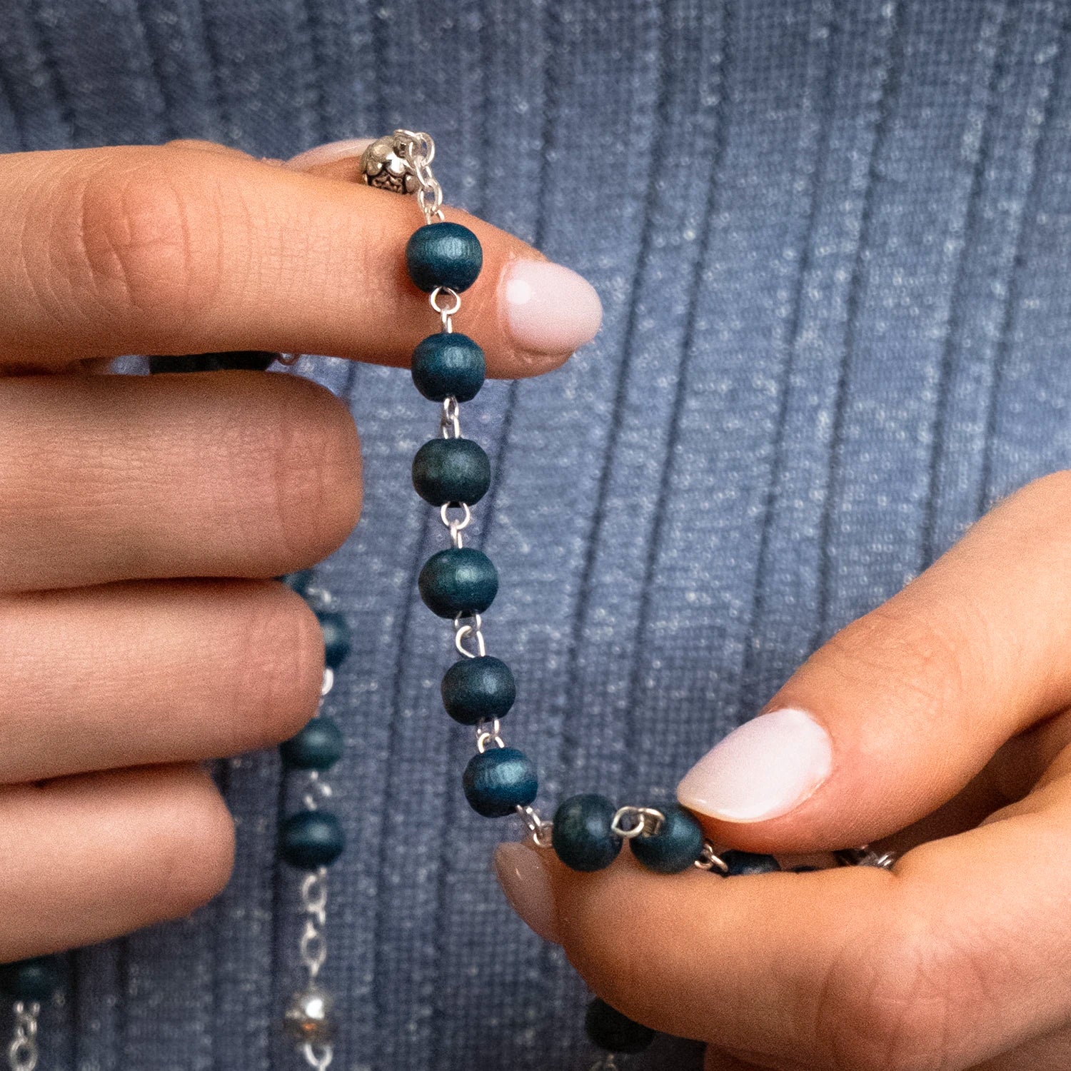 POPE FRANCIS - BLUE WOODEN BEADS ROSARY - METAL - Image 3