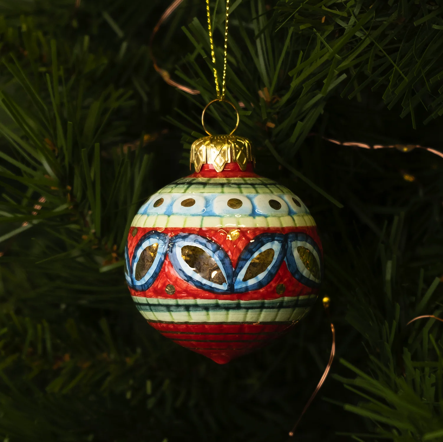 RED CHRISTMAS BAUBLE - CERAMIC - Image 2
