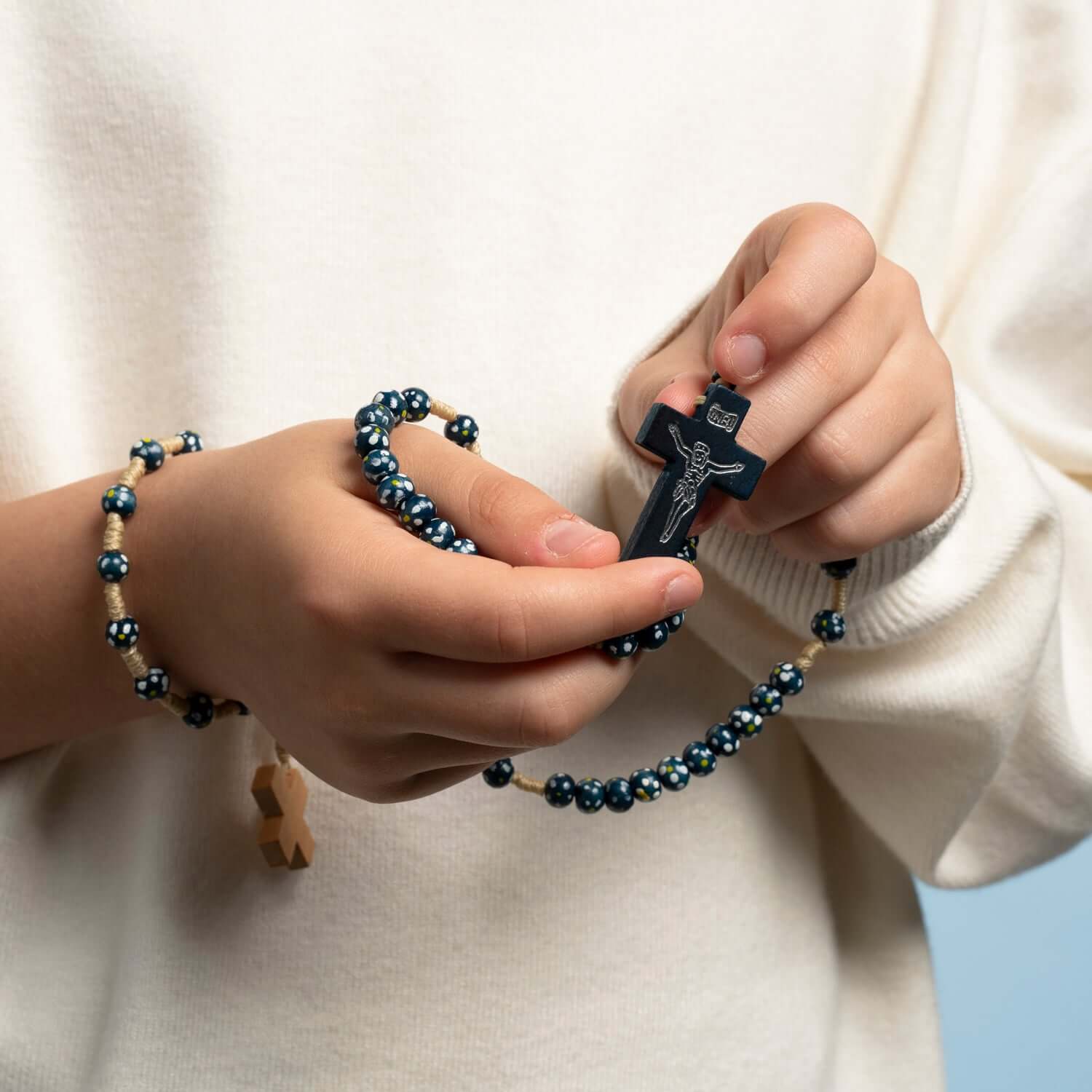 CHILDREN’S ROSARY - BLUE WOOD - Image 3