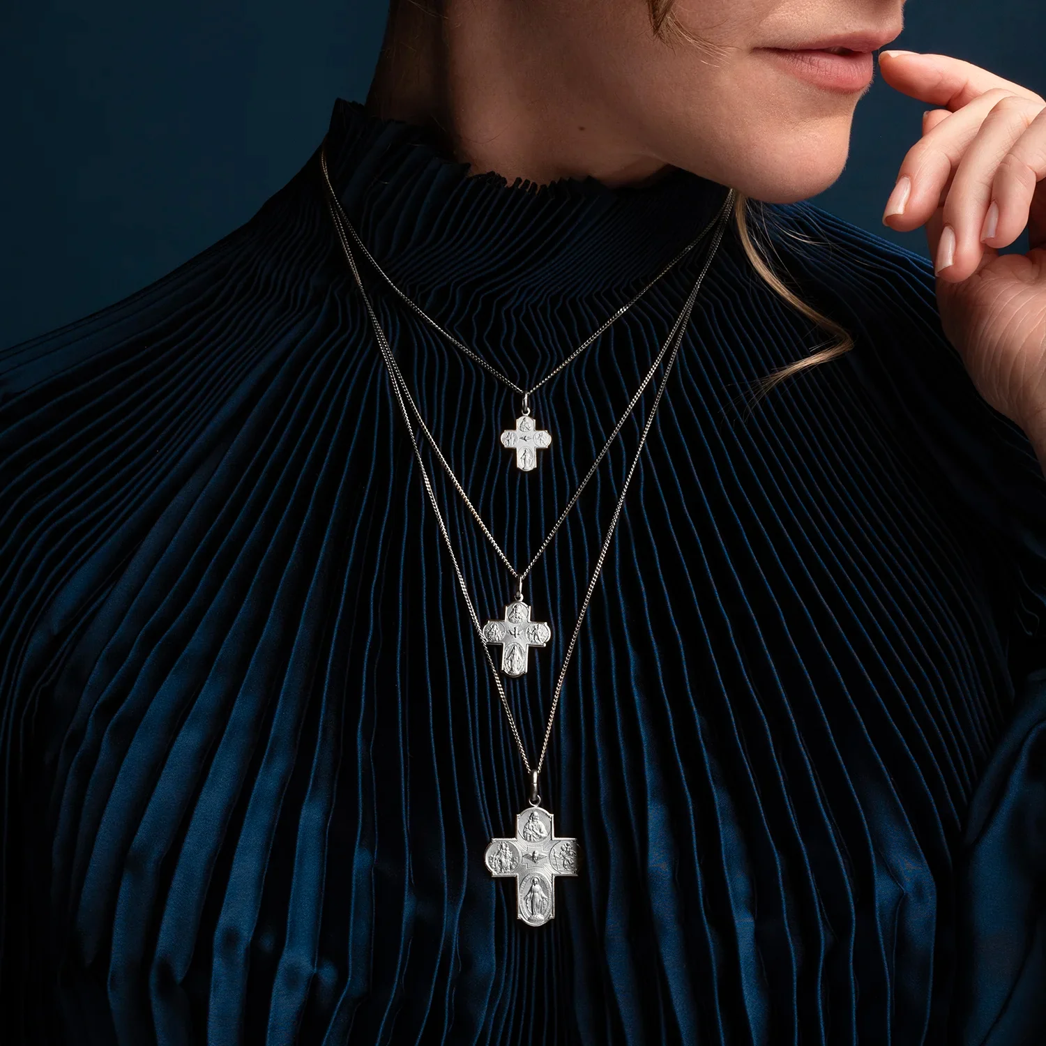 SCAPULAR - CROSS PENDANT - SILVER - Image 3