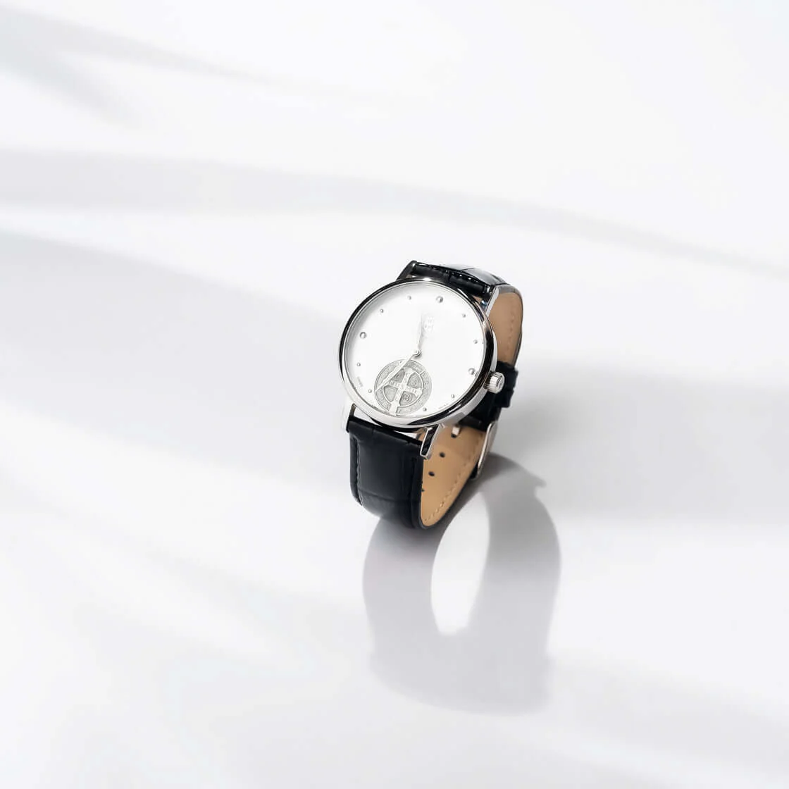 ST BENEDICT MEDAL WATCH - SILVER - LEATHER - Image 3